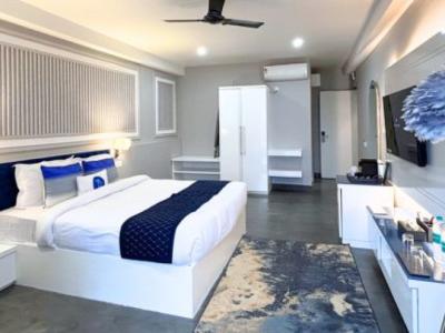 Executive Balcony Lake View