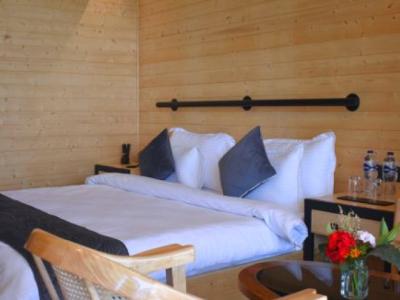 PREMIUM ROOM VALLEY FACING